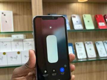 Iphone 11 simple disponible 64Go