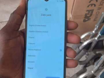 Tecno spark 10C 64giga bloqué sur Google pour débloqué c'est 3k